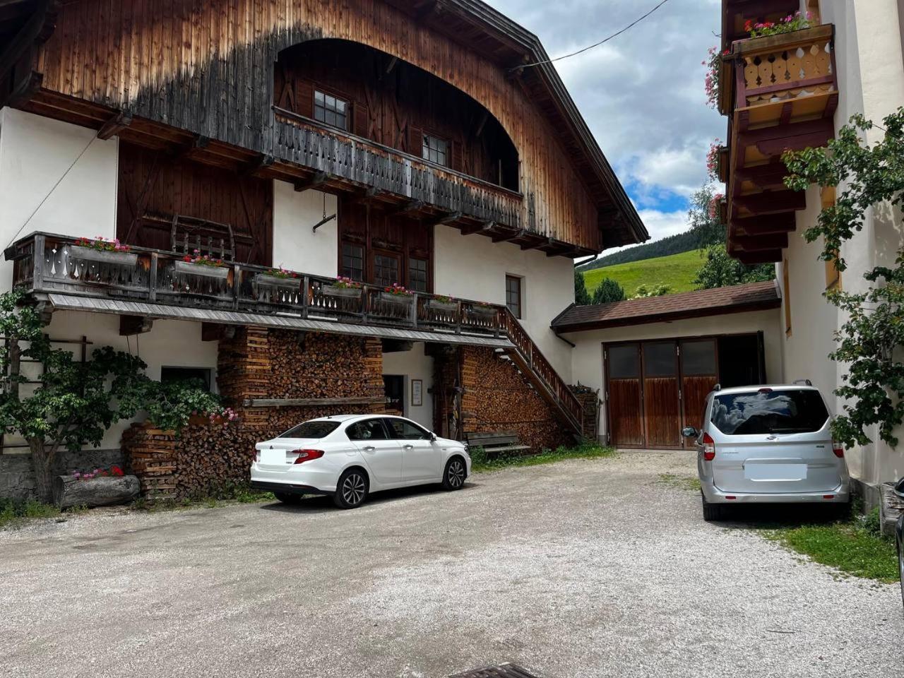 Stroblhof Toblach-Доббиако Экстерьер фото