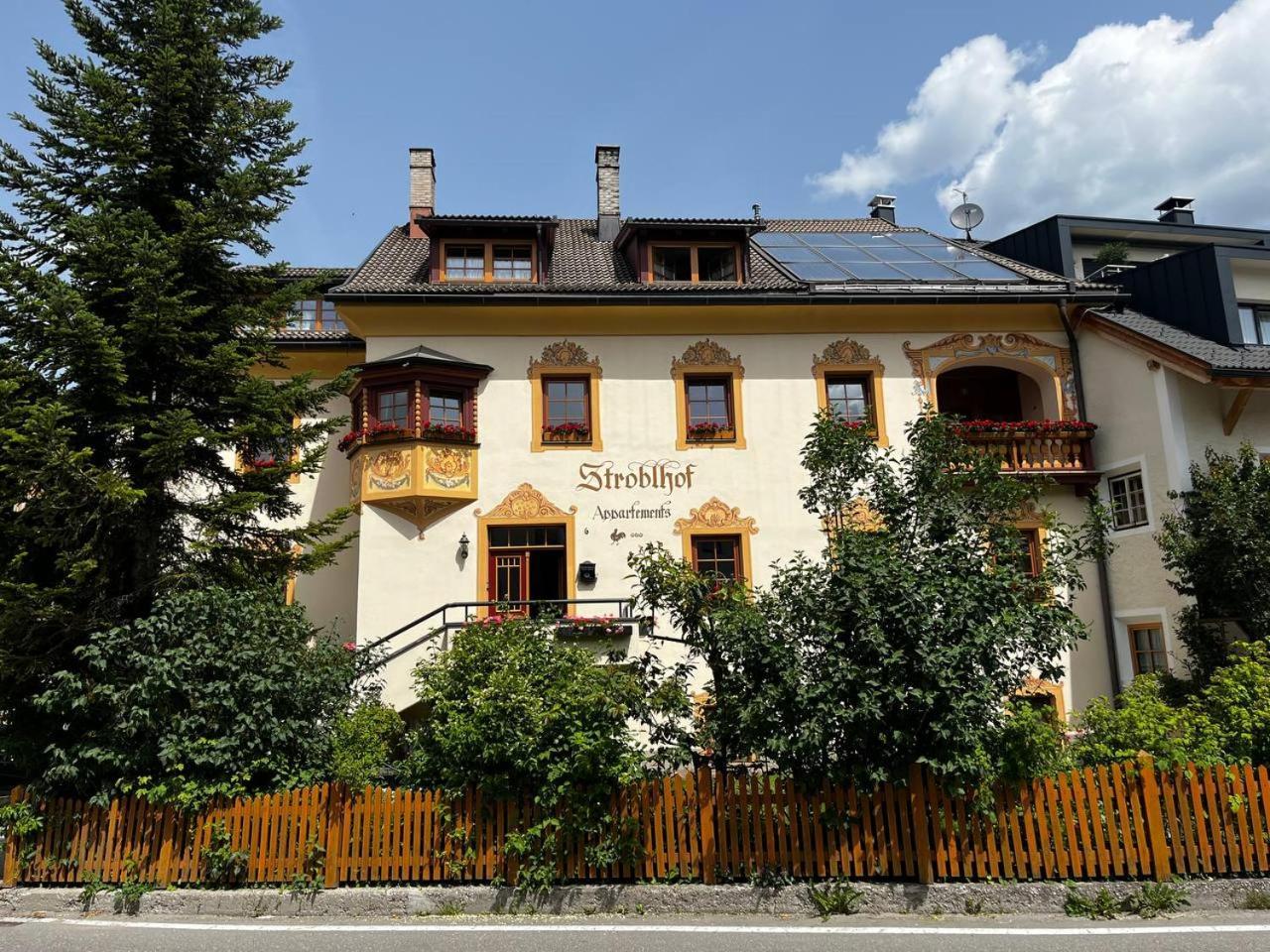 Stroblhof Toblach-Доббиако Экстерьер фото