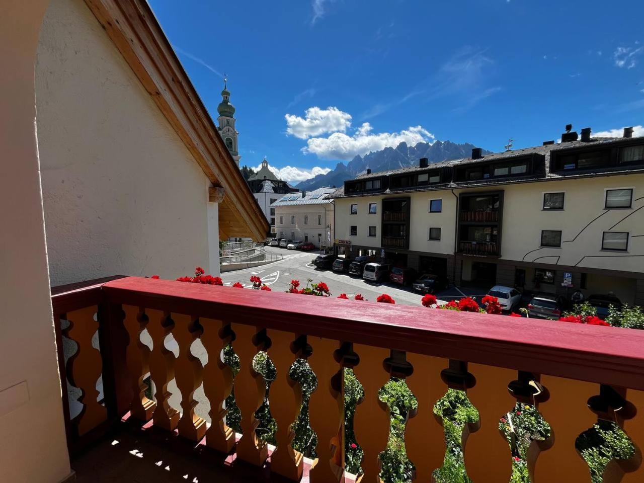Stroblhof Toblach-Доббиако Экстерьер фото